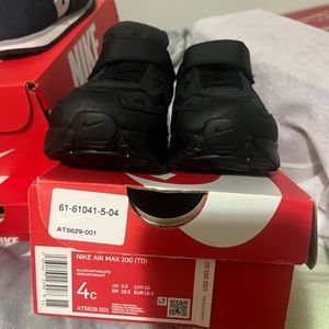 BRAND NEW IN BOX TODDLER AIR MAX 200